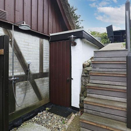 4 Person Holiday Home In Mesinge Kültér fotó