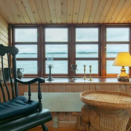 4 Person Holiday Home In Mesinge Kültér fotó