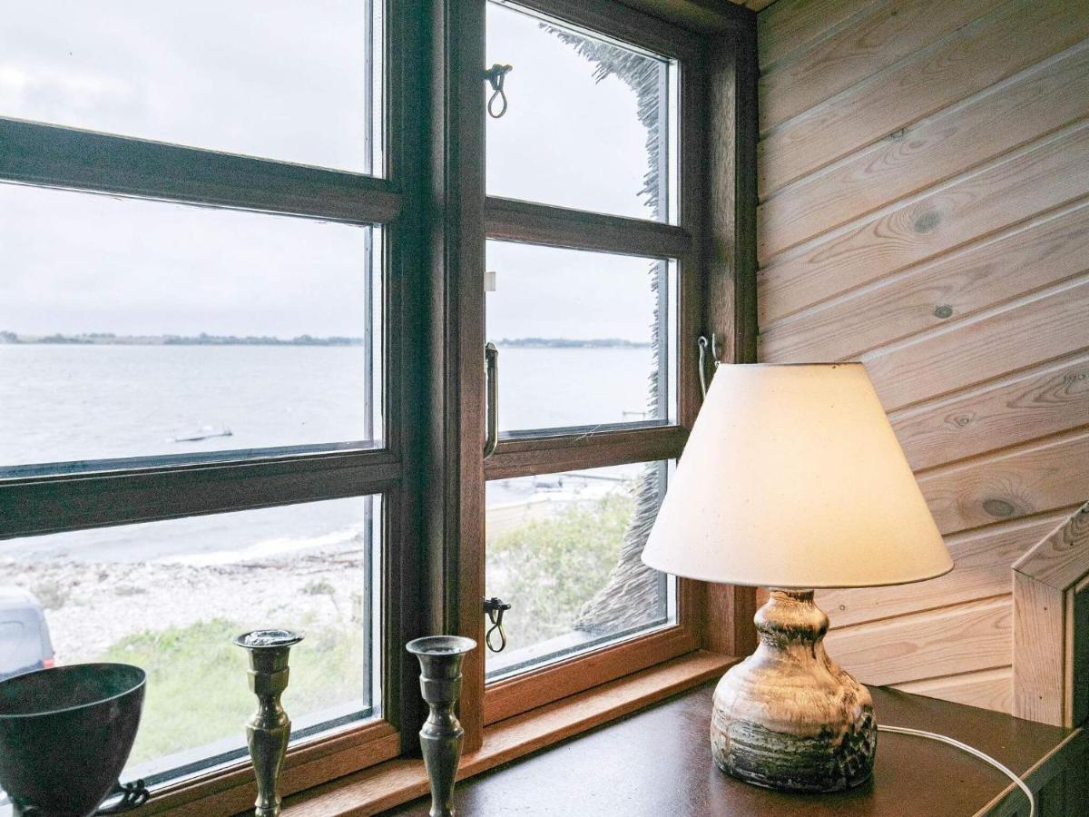 4 Person Holiday Home In Mesinge Kültér fotó