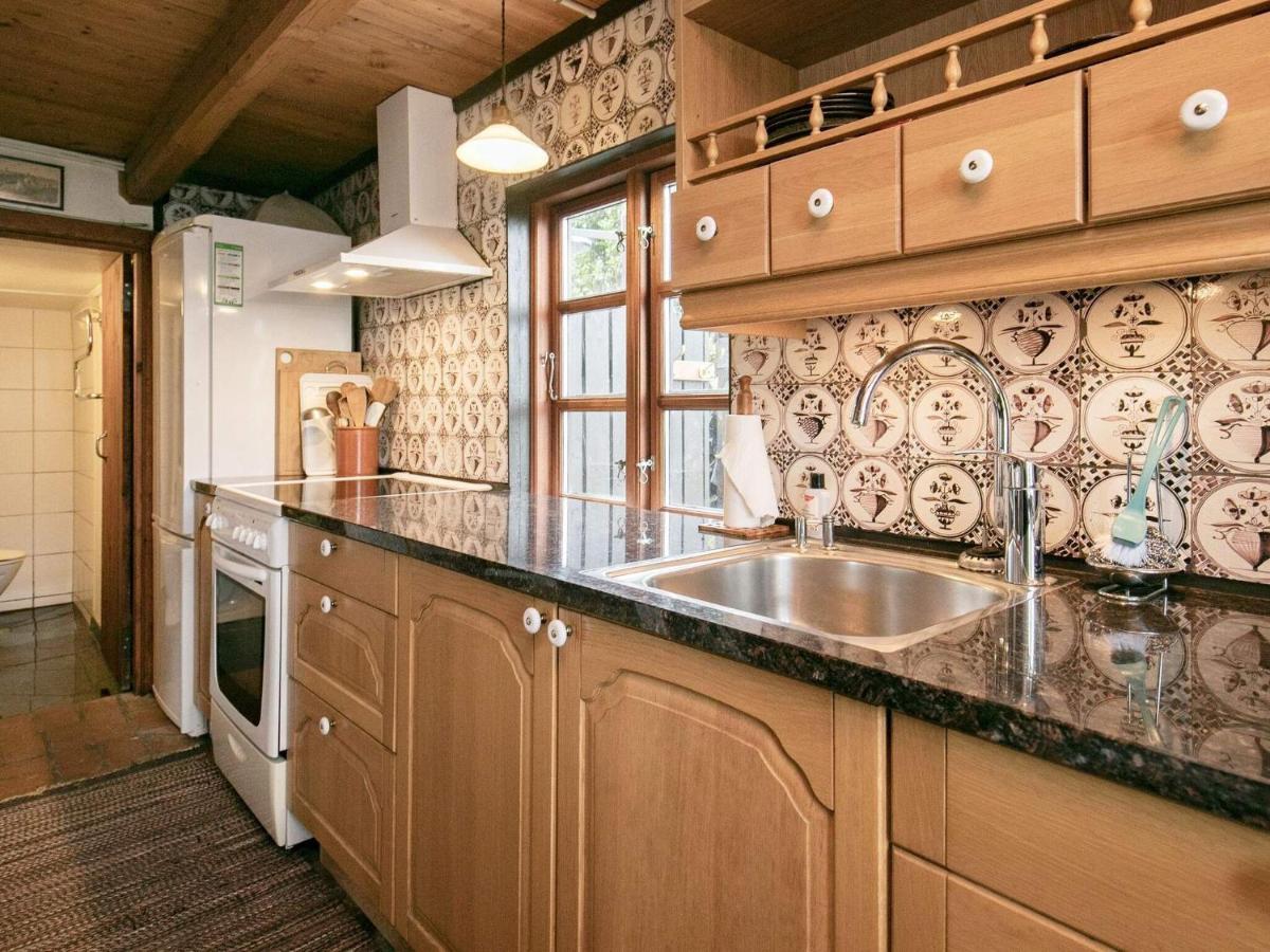 4 Person Holiday Home In Mesinge Kültér fotó