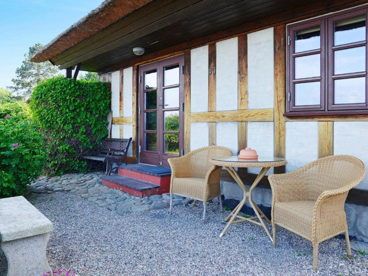 4 Person Holiday Home In Mesinge Kültér fotó